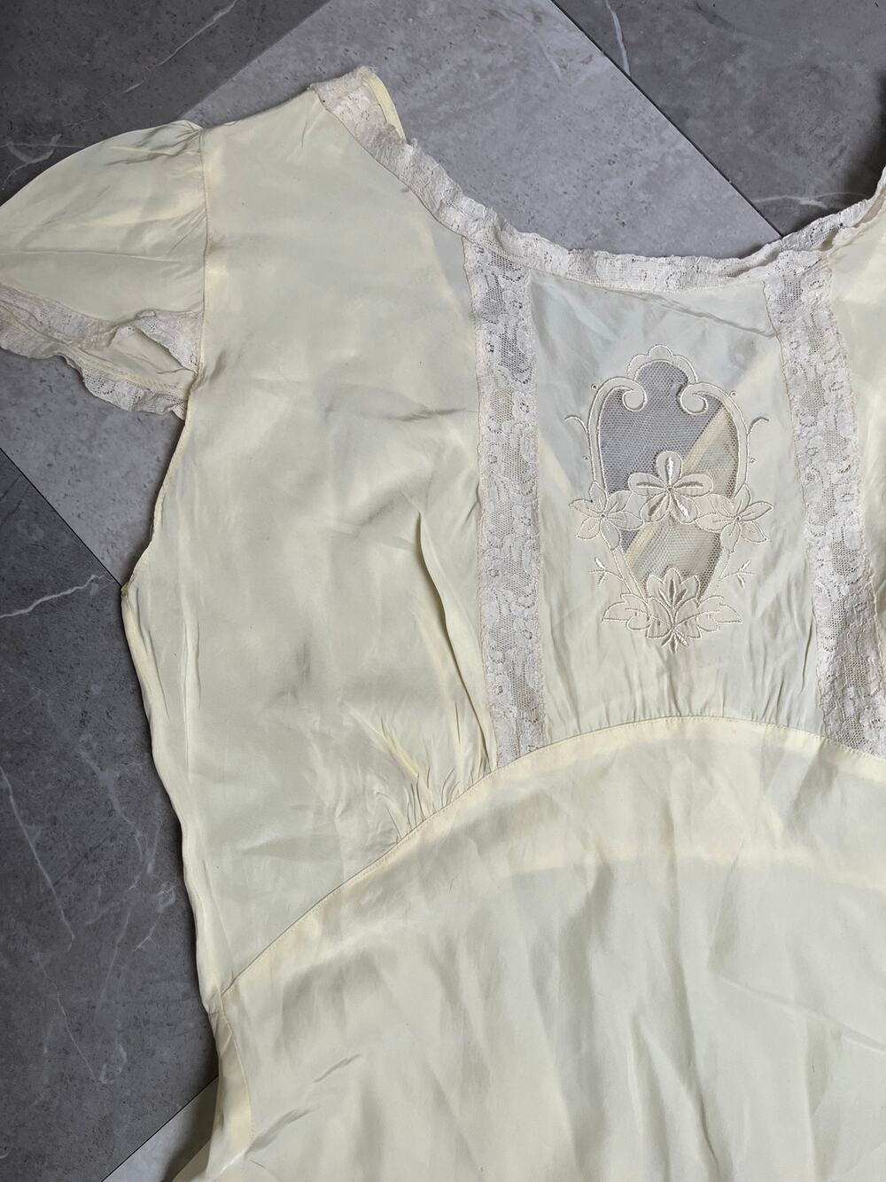 Vintage 1930's/40's Nightgown XS Ivory Lace Embroidered